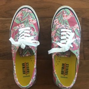 Men’s Seavees lace up sneakers